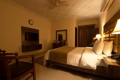 Hotel One Lalazar Multan