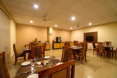 Restoran, Hotel One Lalazar Multan in Multan