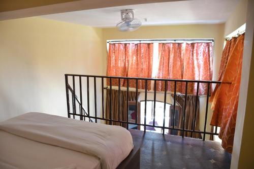 sunny sunrise La de su Beach resort mandrem goa