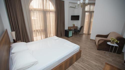 Royal Venezia Hotel – Batumi, IL