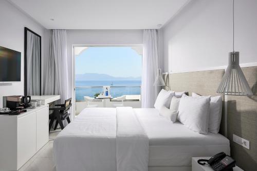 Deluxe Family Suite Two Bedroom Sea View