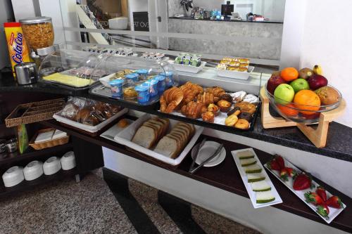 Pub/Lounge, Hotel Nuevo Triunfo near Mirador de Colom