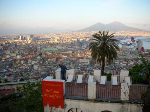 Guest House Pedamentina, Naples