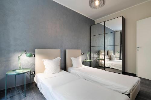 Garibaldi Acropolis emplacement idéal parking - image 12