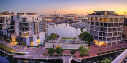 One Bedroom Apartment - fully equipped Waterfront based - image 2