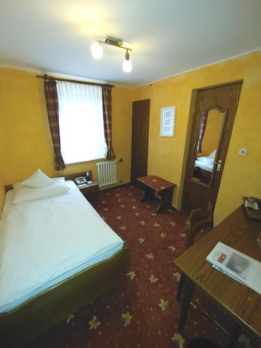 1 twin bed
