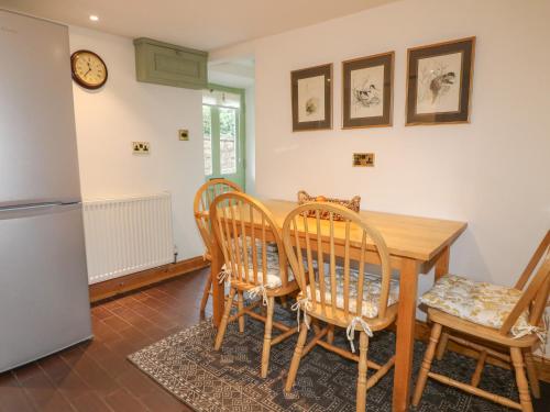 Croft Cottage - image 2