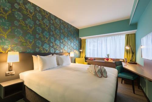 room detail thumbnail 1