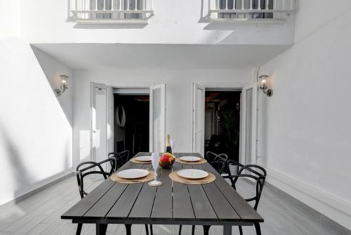 One bedroom apartment walking distance to Puerto Banus - image 9