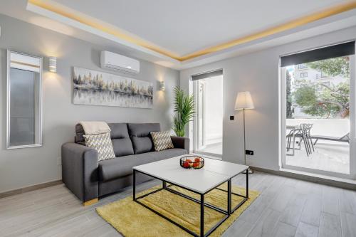 One bedroom apartment walking distance to Puerto Banus - image 11