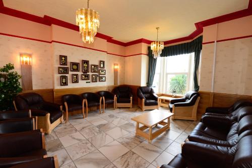 Pub/Lounge, Four Saints Brig Y Don Hotel in Llandudno Tengerpart