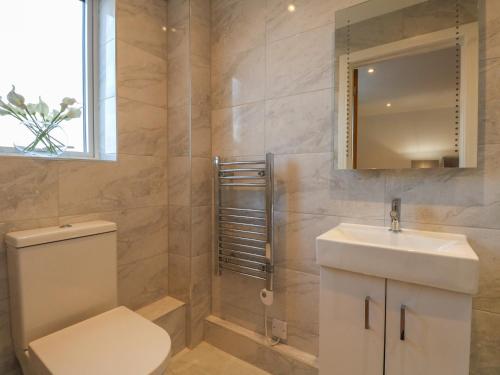 Harbourside Haven Apartment 4 - image 7