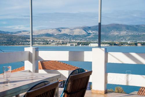 A1 large apt with the big terrace & great sea view