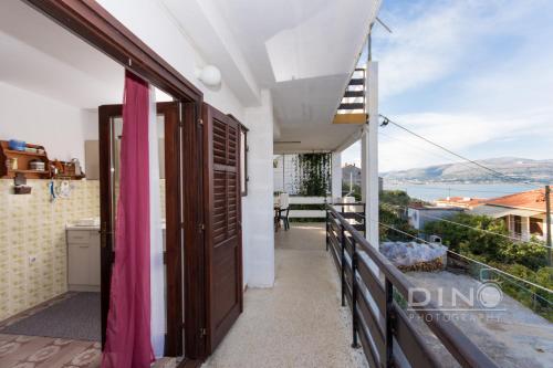 A2 large apt with the big terrace & great sea view - image 6