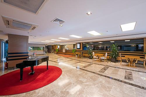 Dream Hill Business Deluxe Hotel Asia - image 12