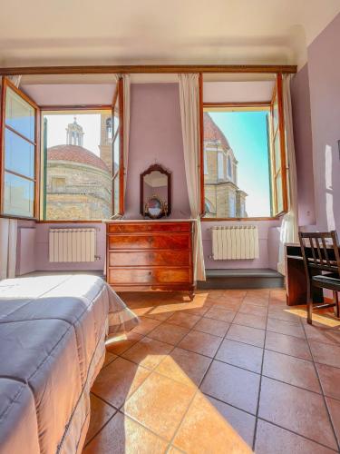Emerald Palace Hostel in Florence