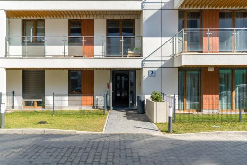 One-Bedroom Apartment image 9
