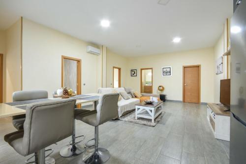 2 bedrooms house at Castillo del Romeral 50 m away from the beach with furnished terrace and wifi gîte à louer Aldea Blanca