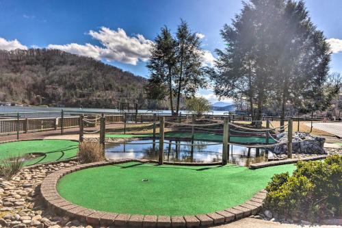 Luxe Rumbling Bald Retreat with Deck and Mountain View