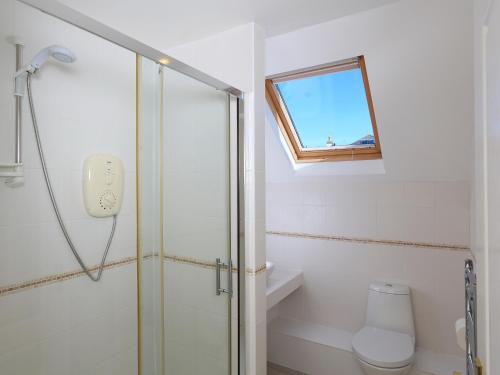 6 Chichester Court - image 14