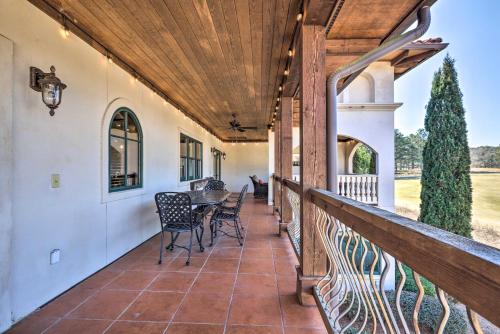 Sun-Filled Studio on Lake Oconee with Balcony! - image 7