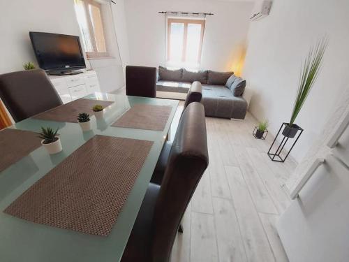 Mediterran Apartman - image 13