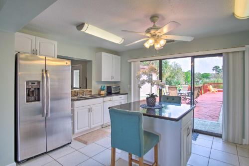 Cozy Melbourne Home with Deck and Pool 5 Mi to Beach! in Melbourne, USA
