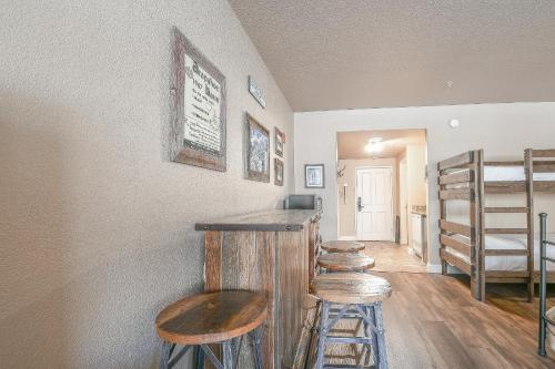 Gateway Lodge 5073 - image 3