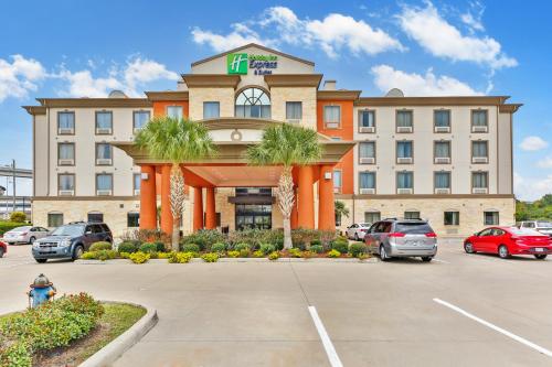 Holiday Inn Express & Suites Houston South - Near Pearland, an IHG Hotel
