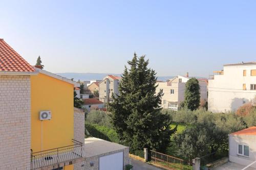 Apartments and rooms with parking space Kastel Stafilic Kastela - 18673 - image 8