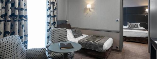 2 bedrooms, 3 beds