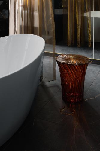 Ebb-Dunedin near Dunedin Hospital