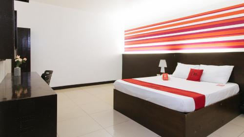 . RedDoorz @ EL Highway Hotel Bulacan