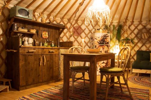 2 CUORI E 1 YURTA Glamping in Tuscany - Adults Only 5