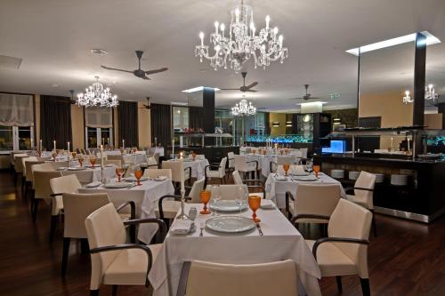 SANA Silver Coast Hotel - image 10