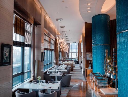 289988200 Holiday Inn Qingdao City Center by IHG - May 4th Square