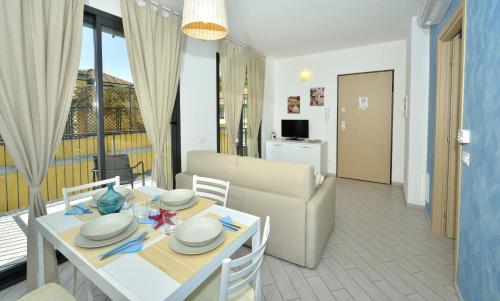 Apartment with Balcony 3