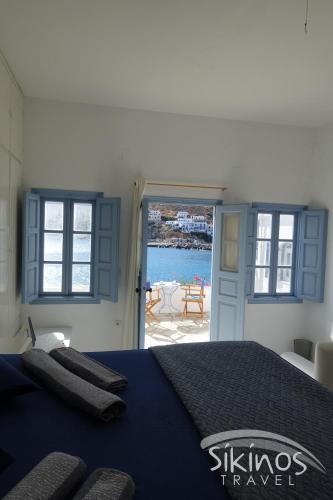 Seaside Traditional Cycladic House - image 8