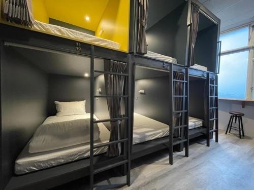 One Night Hostel – Ilan, WV