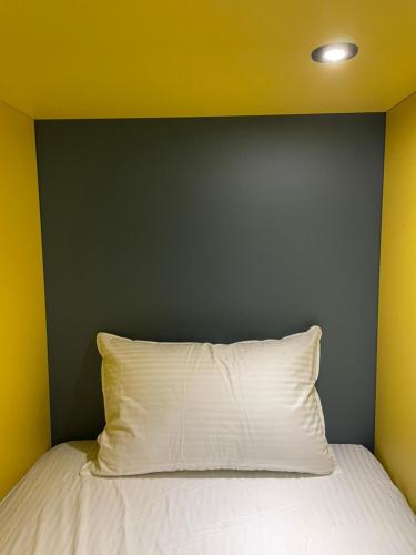 One Night Hostel – Ilan, WV