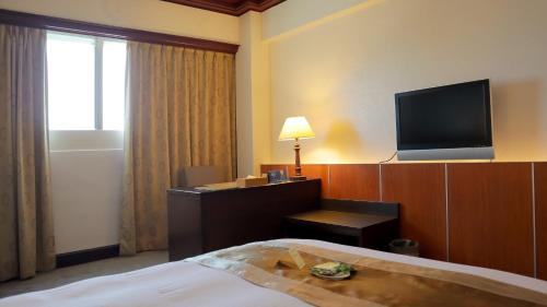 Standard Double Room with Shower image 3