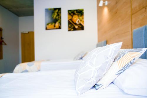 Hotel 107 - image 7