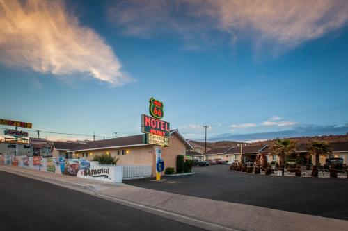 Entrance, Route 66 Motel in Barstow (CA)