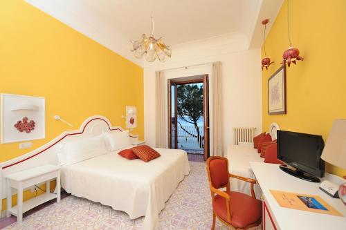 Hotel La Bussola - image 10