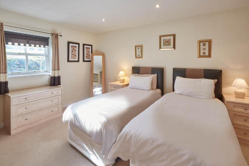 Host & Stay - Folkton Cottages