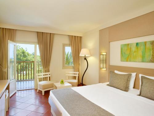 Standard Room with Garden View