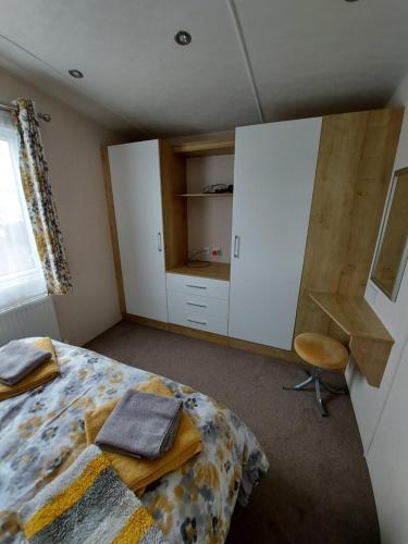 Beautiful 6 berth caravan in Bude