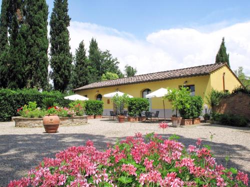  Holiday Home Giuggiolo - Giuggiolo 3 by Interhome in Poggibonsi