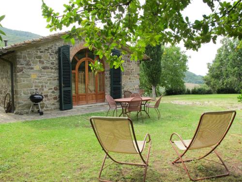  Holiday Home Il Poderino by Interhome in Chiocchio