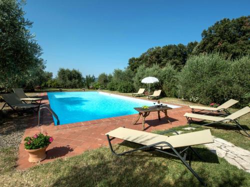  Holiday Home Il Nespolo by Interhome, Pension in Siena